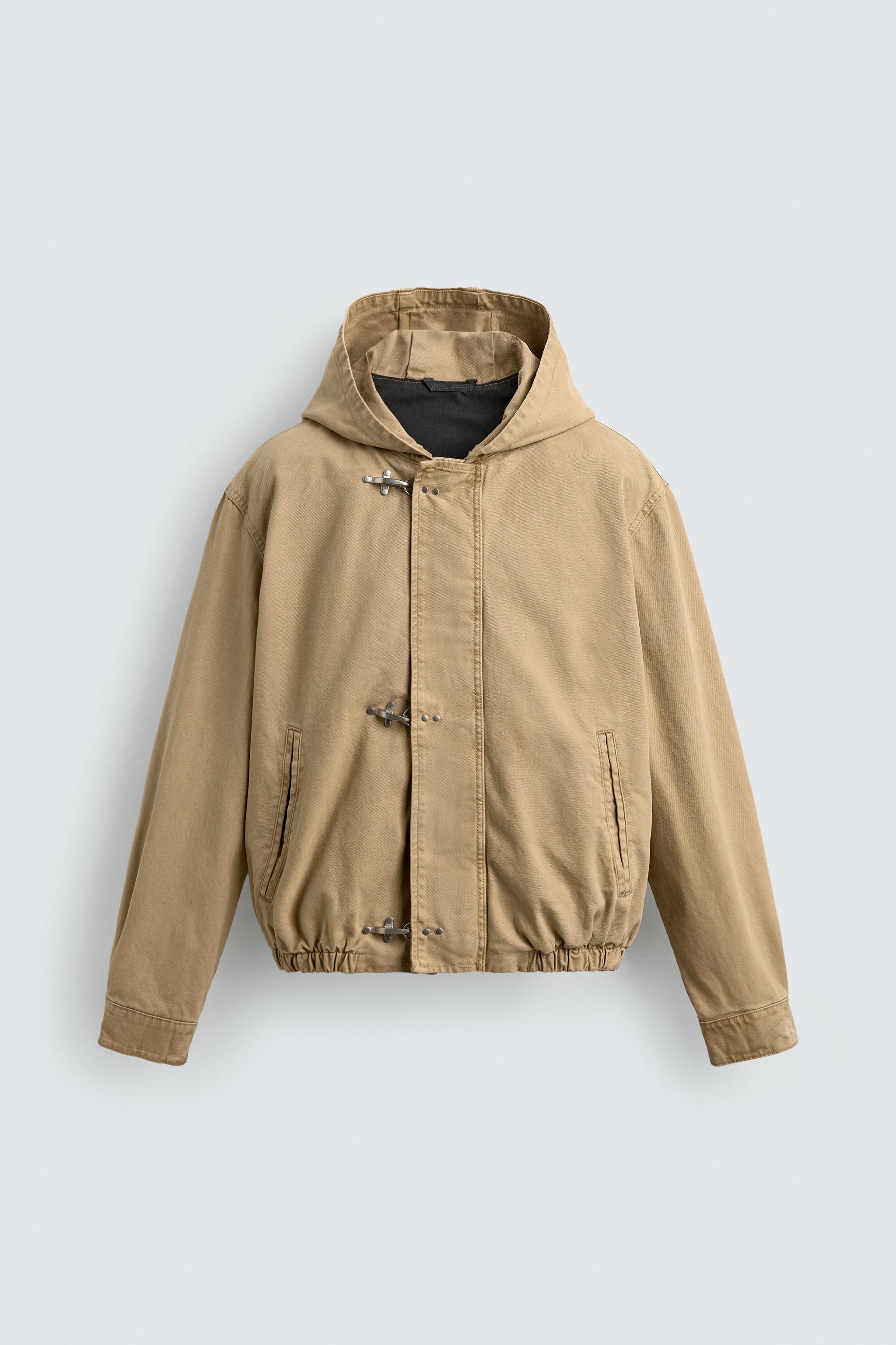 BLOUSON RELAXED FIT À CAPUCHE ET BRANDEBOURGS